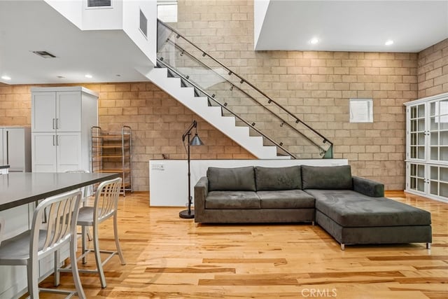 717 N Highland Avenue 21, Los Angeles, CA 90038 — photo 7 of 53