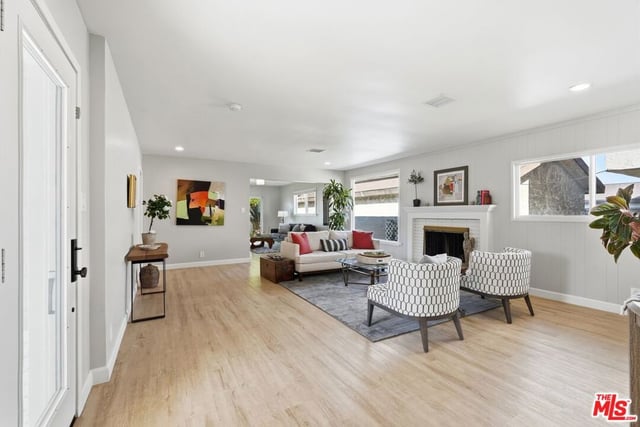 4203 W 141st Street, Hawthorne, CA 90250 — photo 3 of 11