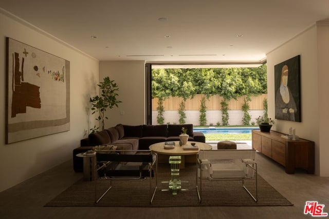 420 N Kings Road, Los Angeles, CA 90048 — photo 13 of 48