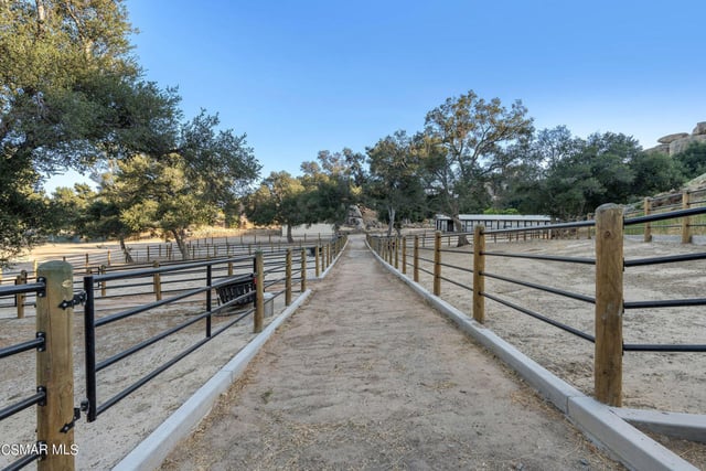 10869 Farralone Avenue, Chatsworth, CA 91311 — photo 13 of 28