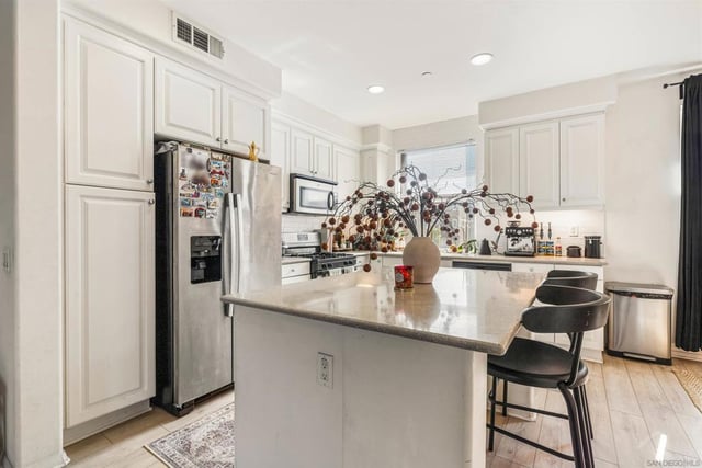 545 N Chardonnay Drive, Covina, CA 91723 — photo 10 of 44