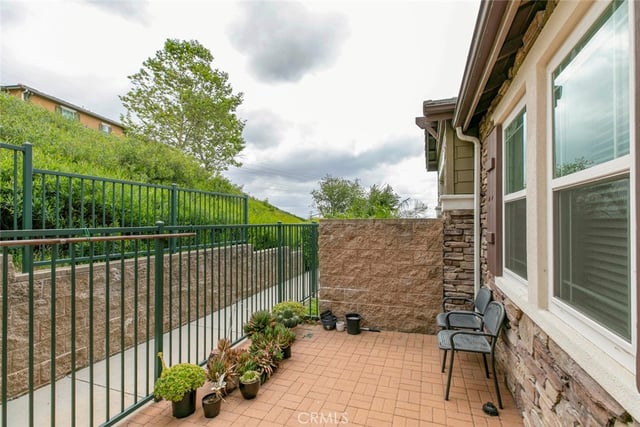 16652 Nicklaus Drive 94, Sylmar, CA 91342 — photo 40 of 58