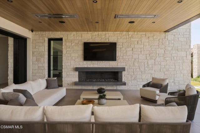 2551 White Stallion Road, Thousand Oaks, CA 91361 — photo 14 of 70