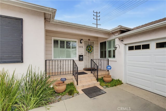 16858 Weddington Street, Encino, CA 91436 — photo 6 of 28