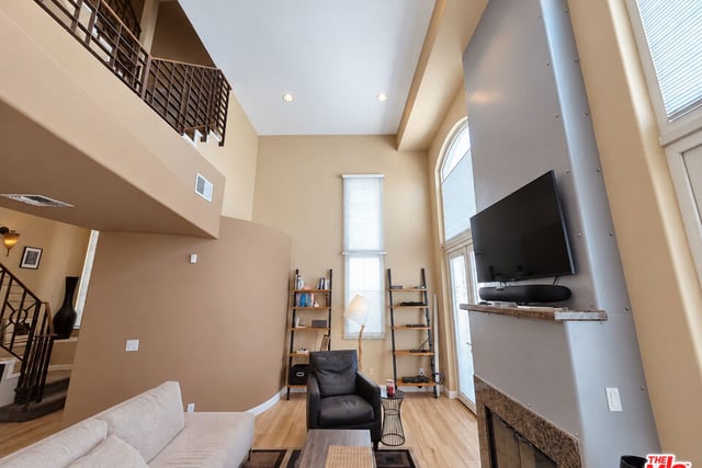 1247 23rd Street D, Santa Monica, CA 90404 — photo 12 of 48