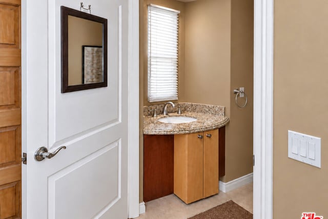 1247 23rd Street D, Santa Monica, CA 90404 — photo 17 of 48