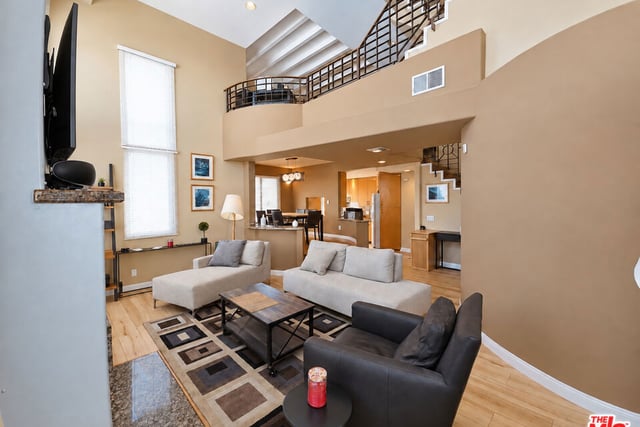 1247 23rd Street D, Santa Monica, CA 90404 — photo 3 of 48