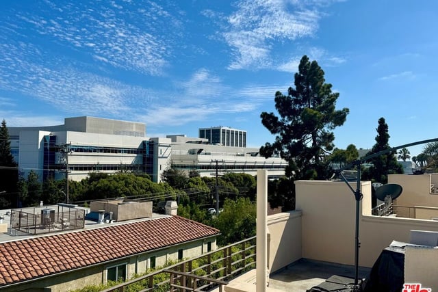1247 23rd Street D, Santa Monica, CA 90404 — photo 44 of 48