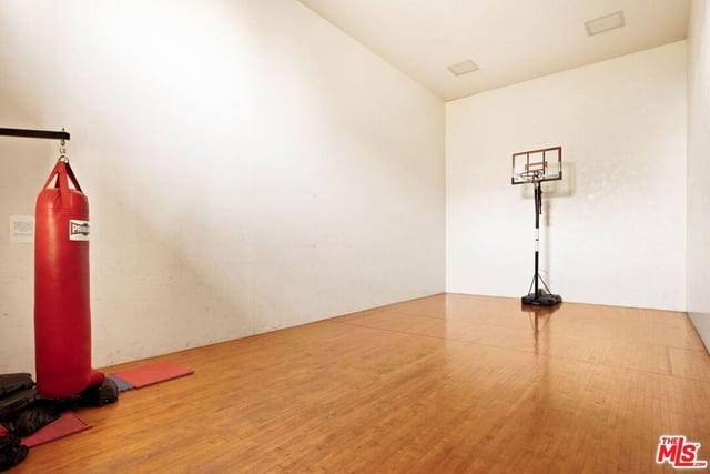 1942 Grace Avenue 118, Los Angeles, CA 90068 — photo 28 of 35