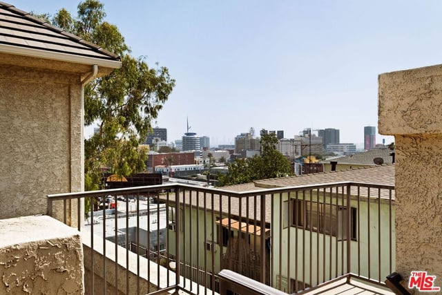 1942 Grace Avenue 118, Los Angeles, CA 90068 — photo 34 of 35