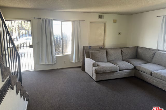 4322 Denker Avenue, Los Angeles, CA 90062 — photo 5 of 39