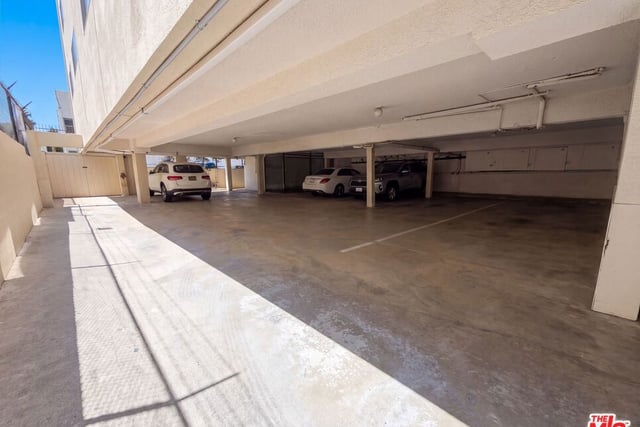 1024 5th Street 3, Santa Monica, CA 90403 — photo 17 of 23