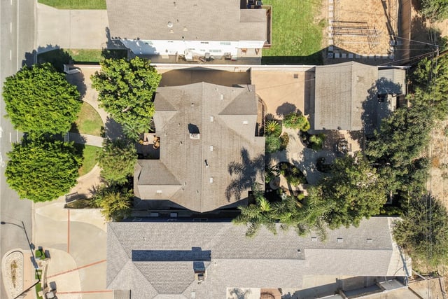 1812 W Riverside, Burbank, CA 91506 — photo 37 of 44