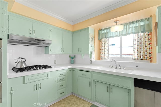 1812 W Riverside, Burbank, CA 91506 — photo 9 of 44