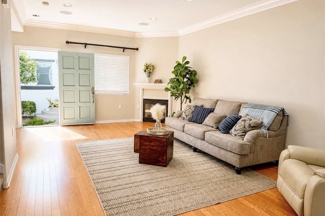 9301 Shirley Avenue 16, Northridge, CA 91324 — photo 4 of 25