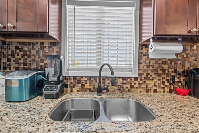 407 E Sunset, Long Beach, CA 90805 — photo 4 of 52