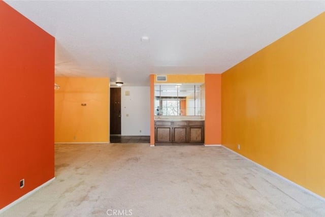 750 S Spaulding Avenue 215, Los Angeles, CA 90036 — photo 19 of 37