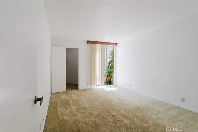 750 S Spaulding Avenue 215, Los Angeles, CA 90036 — photo 23 of 37