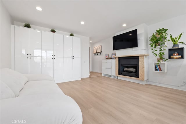 6151 Orange Street 308, Los Angeles, CA 90048 — photo 12 of 41