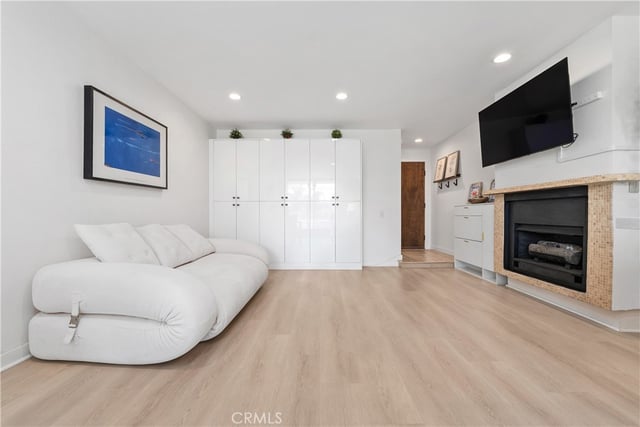 6151 Orange Street 308, Los Angeles, CA 90048 — photo 13 of 41