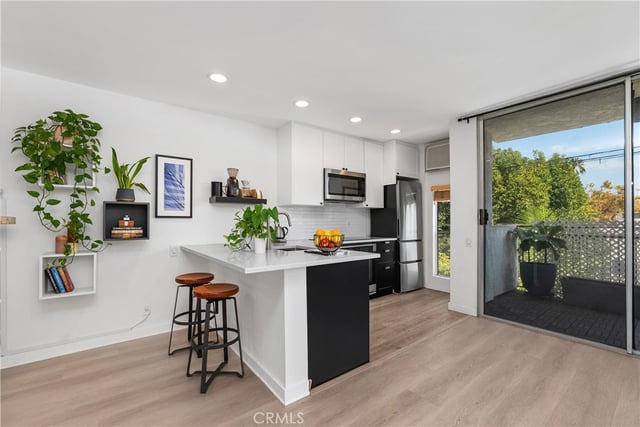 6151 Orange Street 308, Los Angeles, CA 90048 — photo 16 of 41