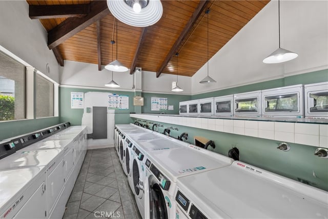20134 Leadwell 307, Winnetka, CA 91306 — photo 35 of 42