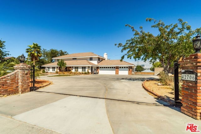 42706 20th Street, Lancaster, CA 93534 — photo 3 of 58