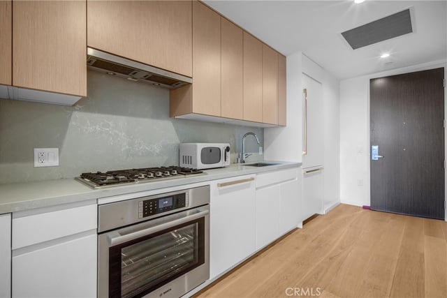 877 Francisco Street 1818, Los Angeles, CA 90017 — photo 3 of 28
