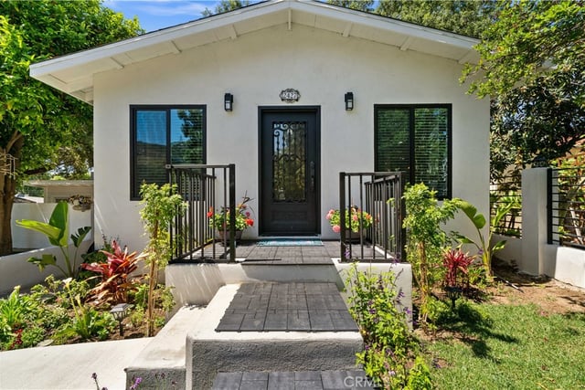 2427 N Verdugo, Glendale, CA 91208 — photo 2 of 47