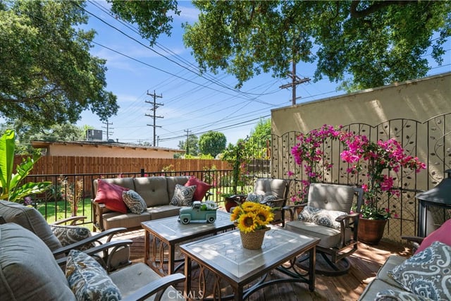 2427 N Verdugo, Glendale, CA 91208 — photo 34 of 47