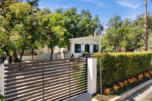 2427 N Verdugo, Glendale, CA 91208 — photo 37 of 47
