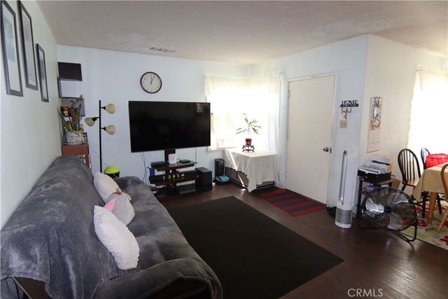 6372 Raymond Avenue, Long Beach, CA 90805 — photo 6 of 19