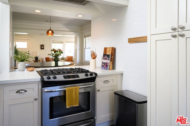 2238 W 28th Street, Los Angeles, CA 90018 — photo 12 of 44