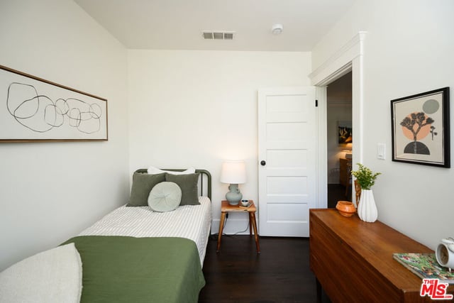 2238 W 28th Street, Los Angeles, CA 90018 — photo 18 of 44