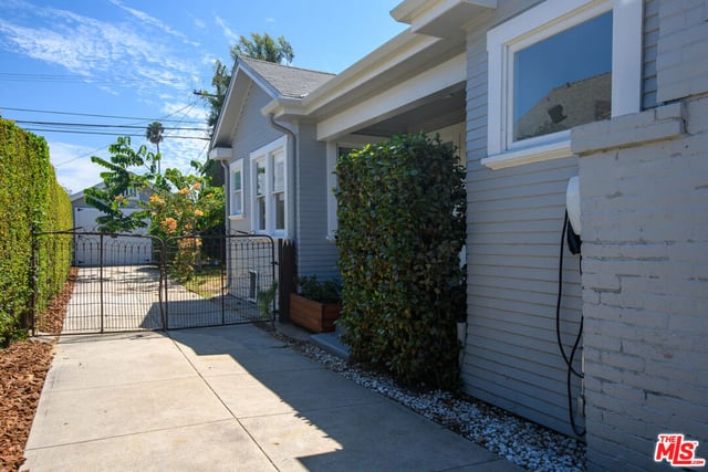2238 W 28th Street, Los Angeles, CA 90018 — photo 42 of 44