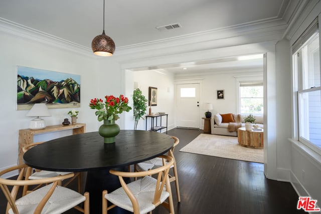 2238 W 28th Street, Los Angeles, CA 90018 — photo 9 of 44