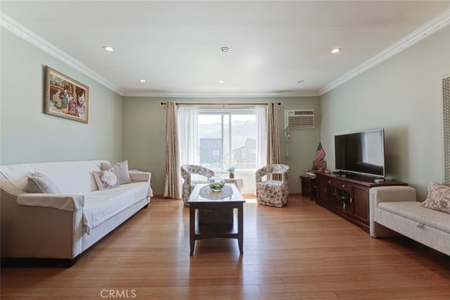 3220 Altura Avenue 217, Glendale, CA 91214 — photo 6 of 18