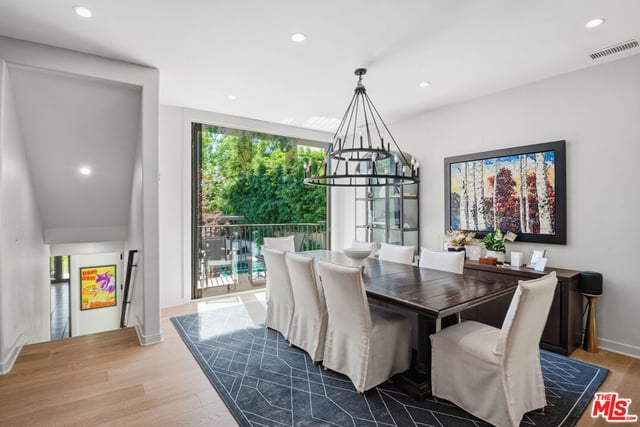 16820 Oak View Drive, Encino, CA 91436 — photo 19 of 68