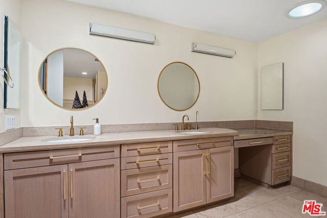 16820 Oak View Drive, Encino, CA 91436 — photo 52 of 68