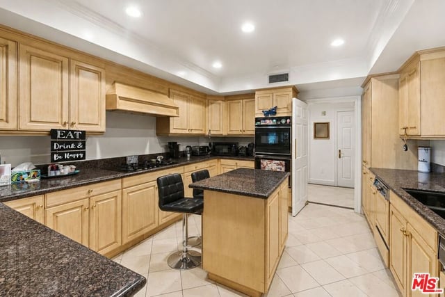 277 S Spalding Drive 203, Beverly Hills, CA 90212 — photo 13 of 26