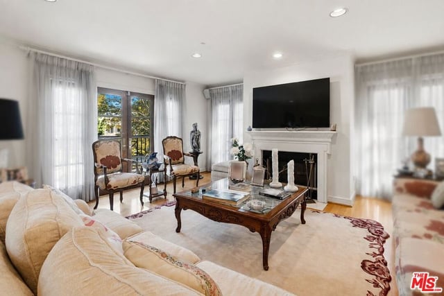 277 S Spalding Drive 203, Beverly Hills, CA 90212 — photo 5 of 26
