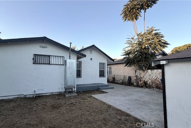 210 W 102nd, Los Angeles, CA 90003 — photo 11 of 12