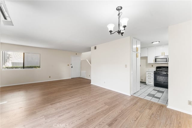 10730 Woodley Avenue 7, Granada Hills, CA 91344 — photo 15 of 49