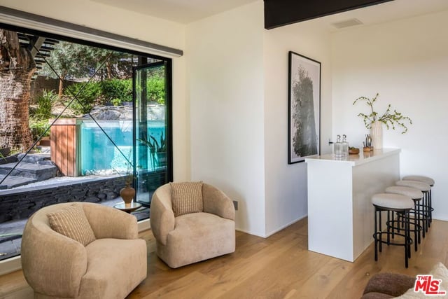 1509 Amalfi Drive, Los Angeles, CA 90272 — photo 21 of 32