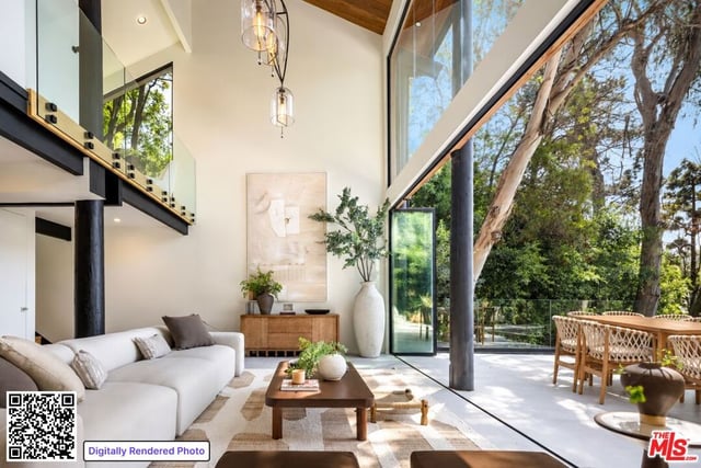 1509 Amalfi Drive, Los Angeles, CA 90272 — photo 3 of 32