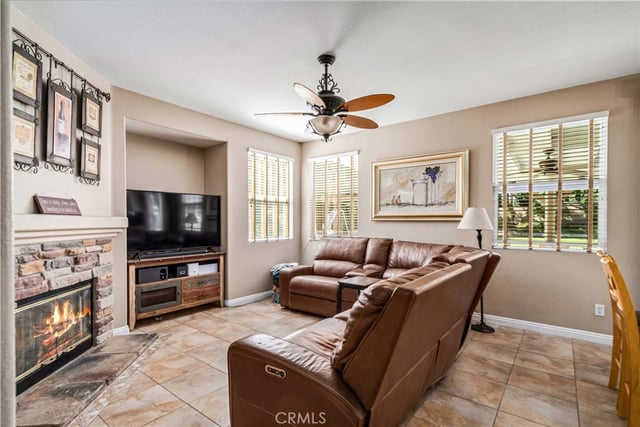 39361 Chantilly Ln, Palmdale, CA 93551 — photo 15 of 61