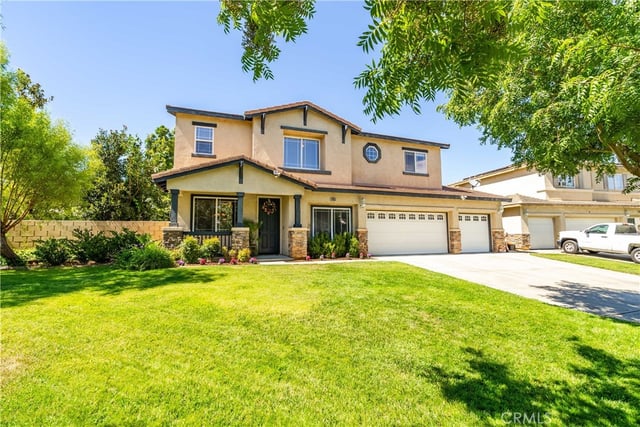 39361 Chantilly Ln, Palmdale, CA 93551 — photo 5 of 61