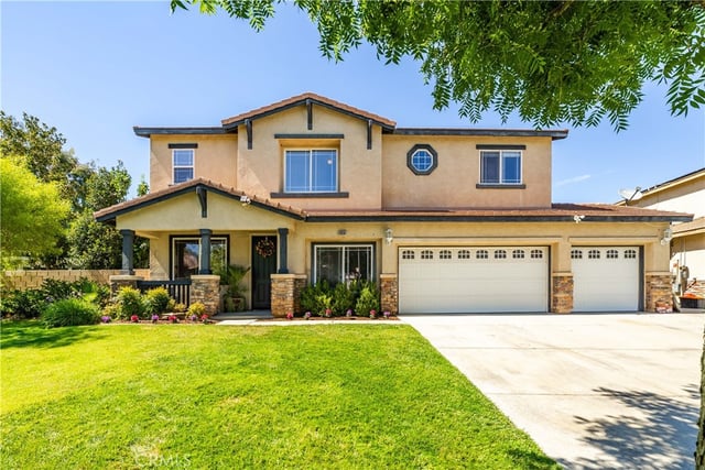 39361 Chantilly Ln, Palmdale, CA 93551 — photo 6 of 61
