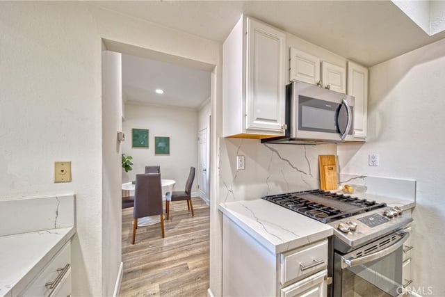 1665 Federal Avenue 302, Los Angeles, CA 90025 — photo 15 of 48