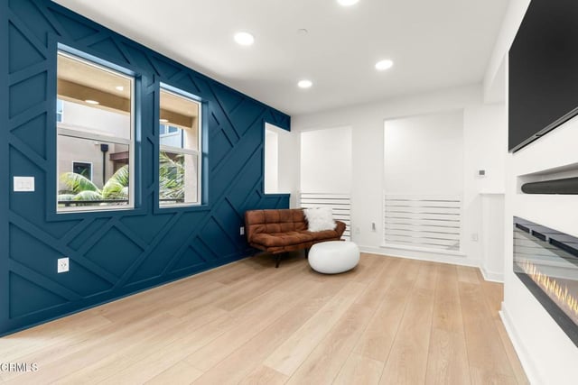 1244 E Thompson Boulevard 101, Ventura, CA 93001 — photo 10 of 65